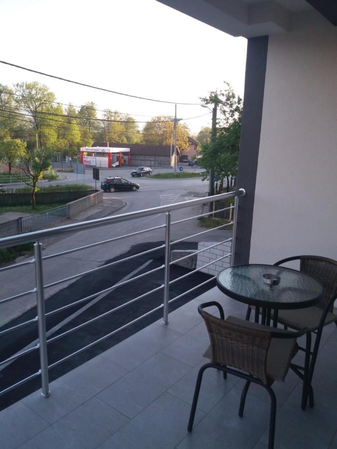 Apartments Karic Aerodrom Tuzla Dubrave Gornje Εξωτερικό φωτογραφία