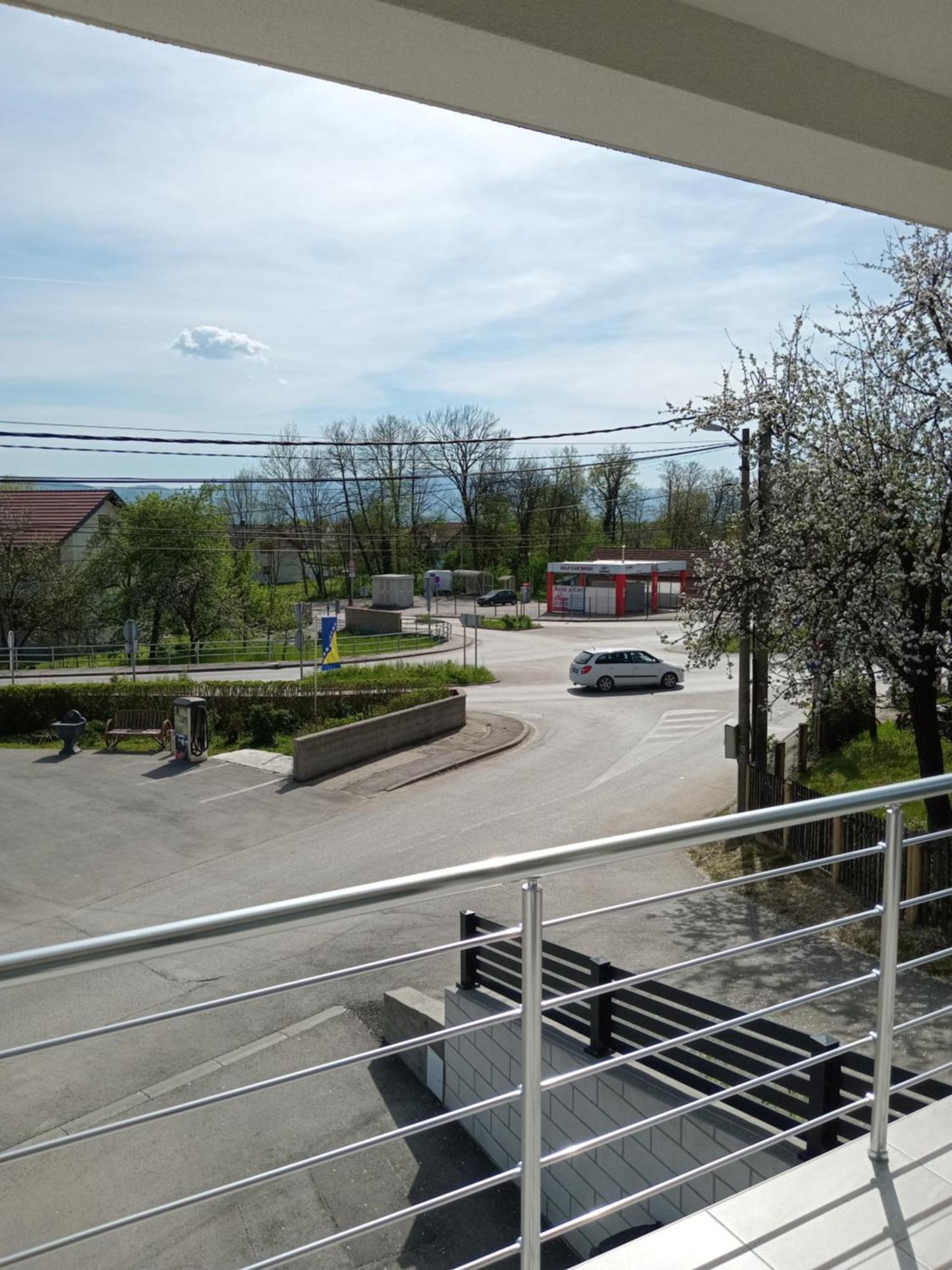 Apartments Karic Aerodrom Tuzla Dubrave Gornje Εξωτερικό φωτογραφία
